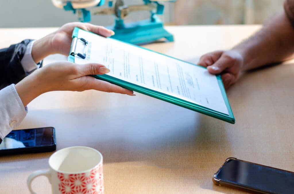 ¿Qué compensación puede recuperar después de un accidente de moto de Nashville